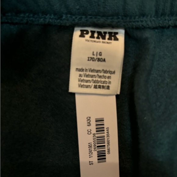 VS PINK LIMITED EDITION COLOR  IVY FLEECE SHORTS - Picture 6 of 7